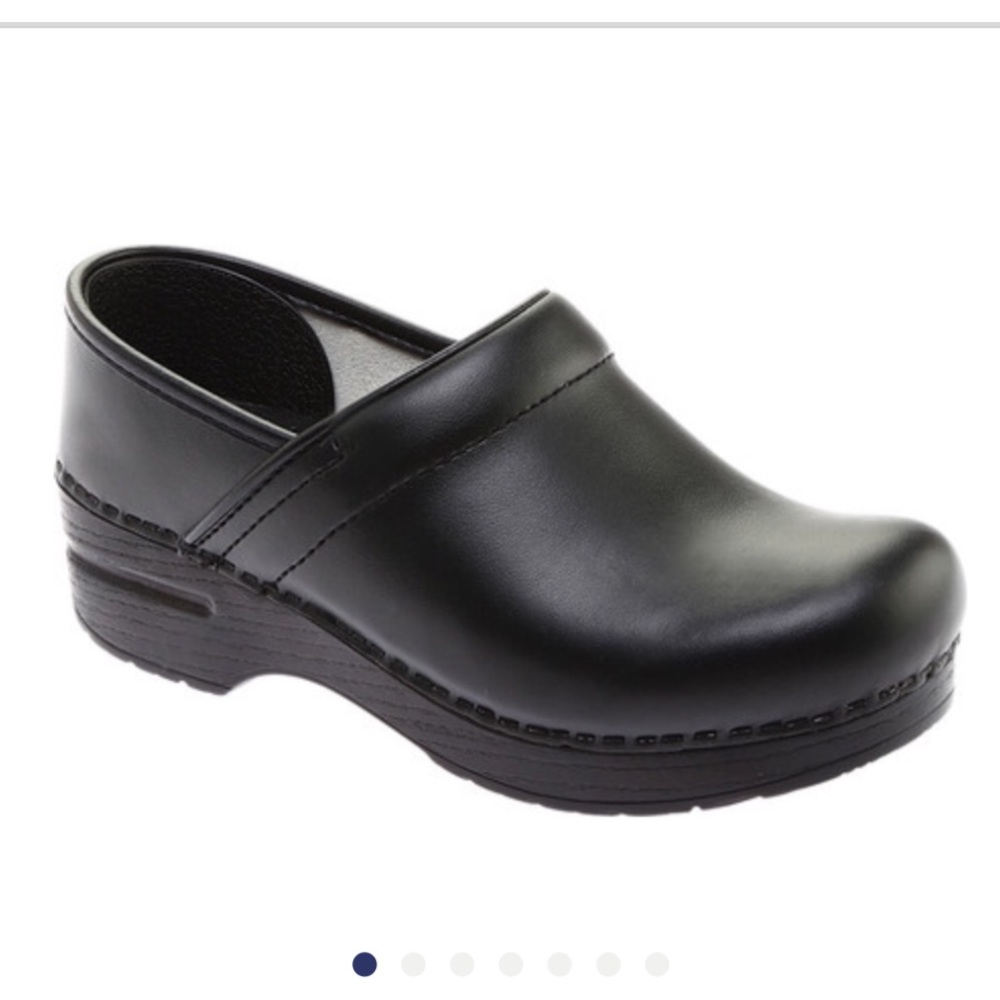 Matte Black Dansko